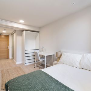 2 Bournbrook Road ALL BILLS INCLUDED - Photo 2