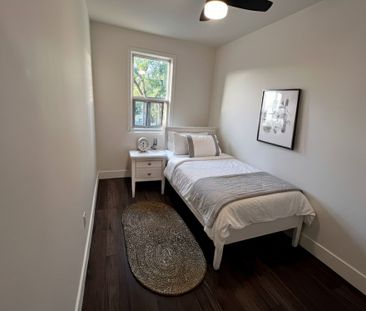 For Lease - 3351 Lake Shore Boulevard Unit# 1, Toronto, Ontario - Photo 3