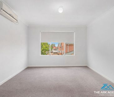 Great Townhouse in Lurnea - Photo 4