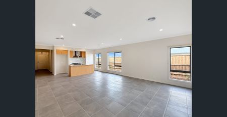 🏡 Brand New 4-Bedroom House in Eynesbury - Photo 5