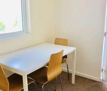 4 bedroom house of multiple occupation to rent - Photo 1