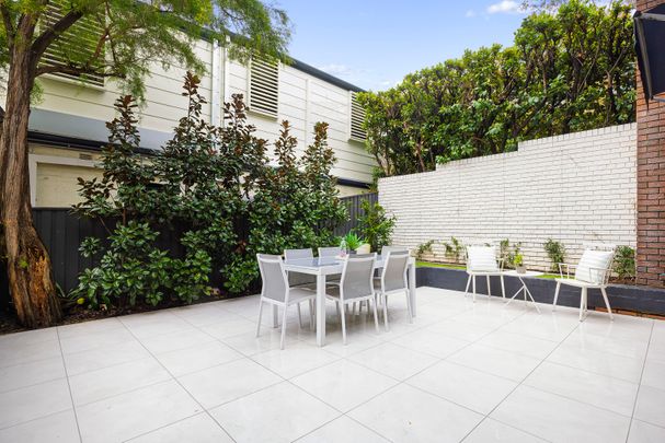 2/266 Edgecliff Road, Woollahra NSW 2025 - Townhouse For Rent | Domain - Photo 1