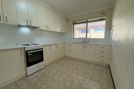 Spacious Two Bedroom In The Heart Of Hurstville - Photo 5