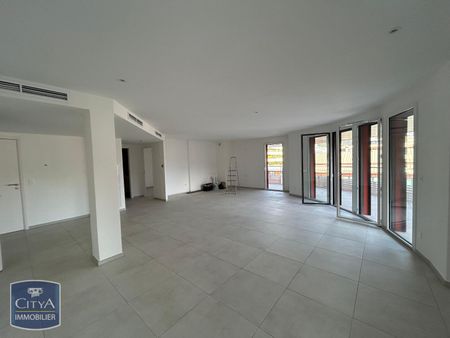 Location Appartement 3 pièces 92m² NICE 06000 - Photo 2