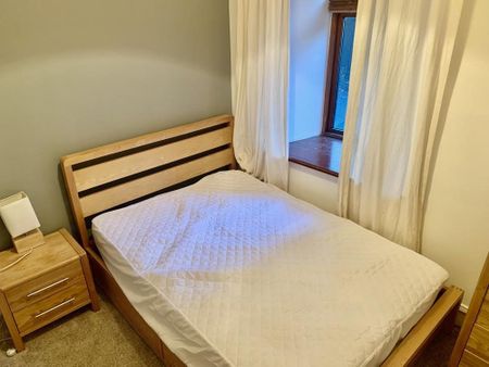 Rosemount Viaduct, Flat A, Aberdeen, AB25 - Photo 4