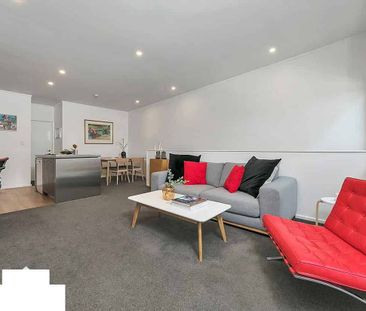 The perfect family home with "No Letting Fee". - Photo 1