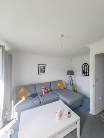 2 bedroom semi-detached house to rent - Photo 3