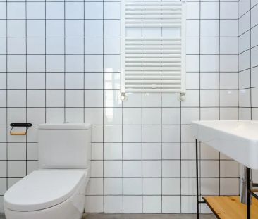 Room in a shared 10-bedroom apartment for rent in El Baix Guinardó, Barcelona, all bills included. - Photo 3