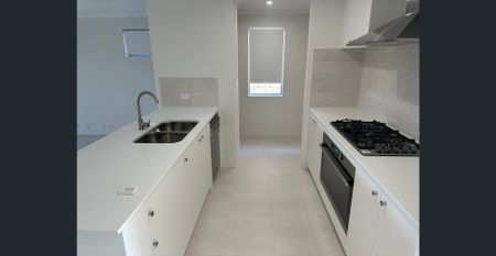 Stylish & Modern 4x2 Family Home - Photo 4