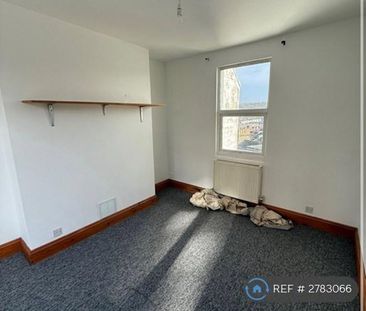 2 bedroom maisonette to rent - Photo 1