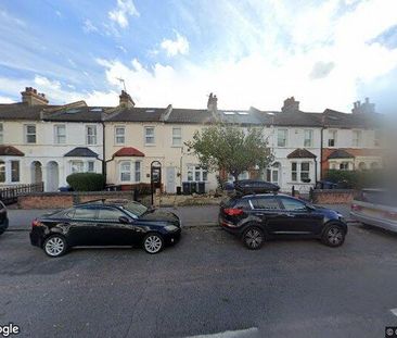Room in a Shared House, Coniston Road, CR0 - Photo 1