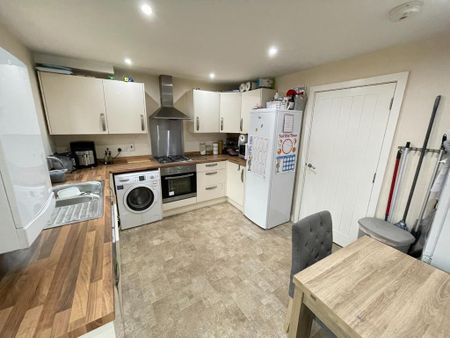 2 bedroom terraced house to rent - Photo 5