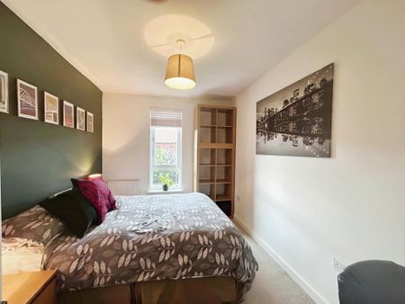 3 bedroom semi-detached house to rent - Photo 5