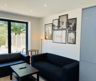 1 bedroom in a house share to rent - Photo 2