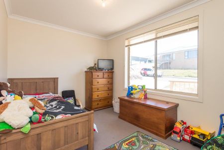 Modern Comfort & Convenience in Prime Sorell Location - Photo 5