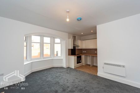 1 bedroom flat to rent - Photo 2
