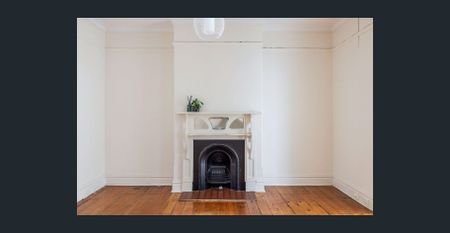 Renovated Victorian terrace / spacious rear lane garage - Photo 5