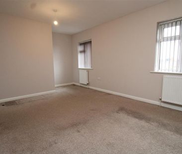 2 bedroom maisonette to rent - Photo 3