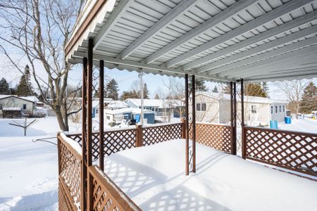 For Lease - 11 Homewood Avenue, Kawartha Lakes, Ontario - Photo 3