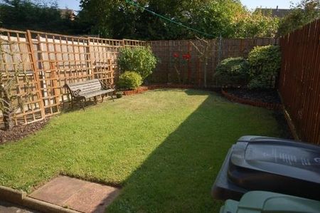 2 bedroom semi-detached house to rent - Photo 4