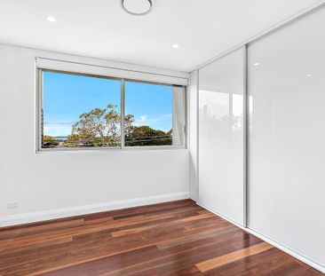 Executive Style Residence - Photo 3