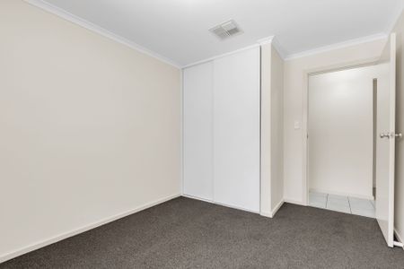 4 Bedroom family home in Blakeview - Photo 3