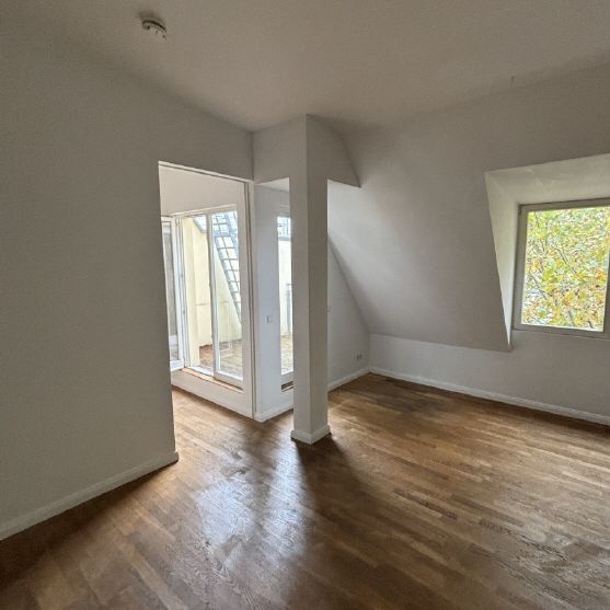 Super schöne Single-Dachgeschosswohnung in F-Hain! - Photo 1