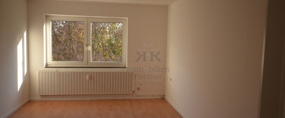 Helle Wohnung in Duisburg-Neuenkamp mit Balkon! - Photo 1