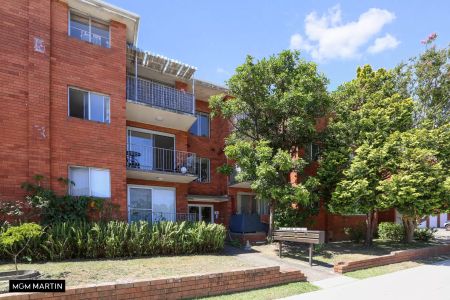 MGM MARTIN – TWO BEDROOM APARTMENT - Photo 5