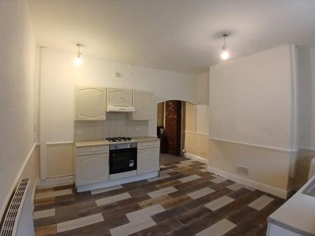2 bedroom terraced house to rent - Photo 2