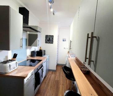 2 bedroom flat to rent - Photo 3