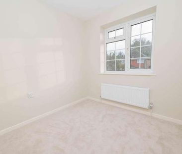 Blenheim Avenue, Faversham, ME13 - Photo 4