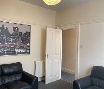 4 bedroom terraced house to rent - Photo 2