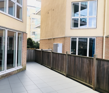 1 bedroom in a flat share to rent - Photo 6