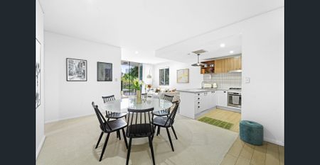 Tastefully updated apartment set in desired Epping Park Development - Photo 4
