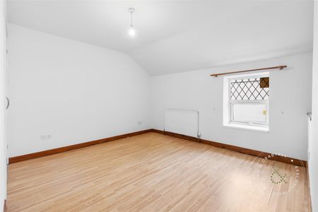 2 Bedroom House - End Terrace - Photo 4