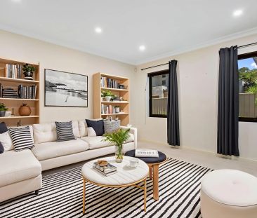 Executive-Style Townhouse With Exceptional Space, Premium Finishes ... - Photo 4