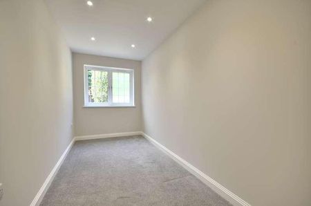 Swakeleys Road, Uxbridge, UB10 - Photo 3