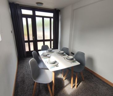 4 bedroom house of multiple occupation to rent - Photo 2