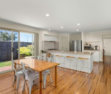 STYLISH & SPACIOUS LIVING - Photo 6