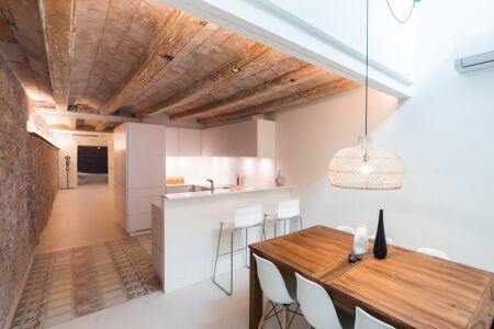 Apartment for rent in Calle Sant Salvador, Barcelona - Photo 4