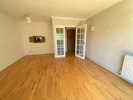 Midhope Close, Woking, Surrey, GU22 - Photo 5