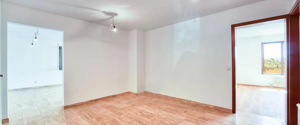 +++ Beste Wohnlage - Erdgeschoss mit fantastischem Fernblick - Süd-Balkon in Hanglage - inklusive Garage +++ - Foto 1