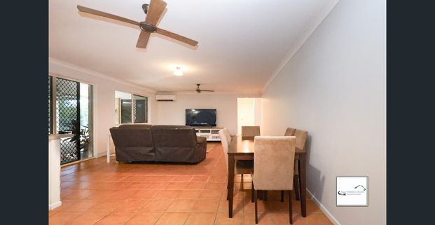 Inviting pool for summer, 5 bedrooms, sheds & land + Horse friendly - Photo 1