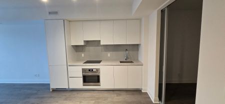 For Lease - 2 Erskine Road Unit# 811, Mississauga, Ontario - Photo 4