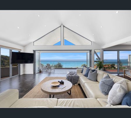 2/4 Emerald Avenue, Sapphire Beach, NSW 2450 - Photo 2