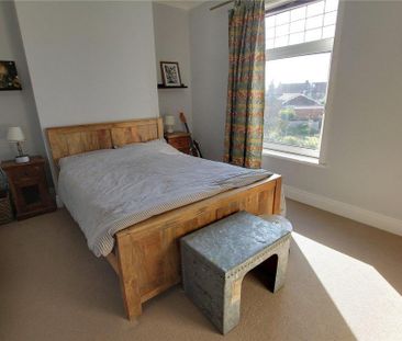 2 bedroom terraced house to rent - Photo 4