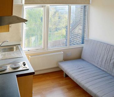 Studio to rent - Photo 4