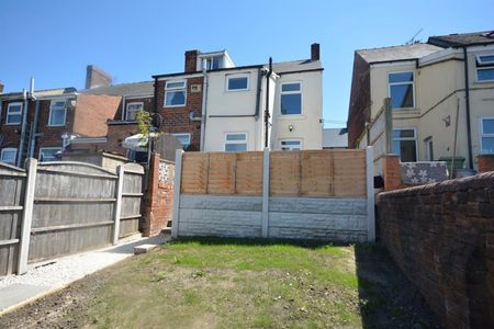 2 bedroom House To Let - Photo 4