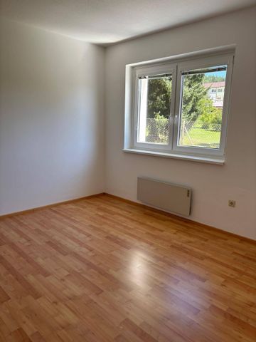 helle 4-Zimmer-Wohnung mit Balkon - Photo 2